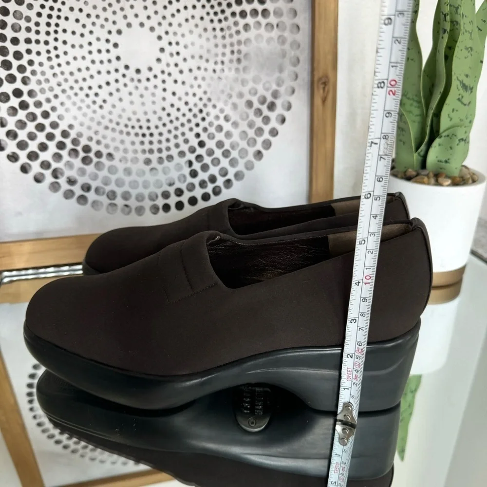 Stuart Weitzman Women's Brown Stretch Rubber Platform Shoes Size 9 M